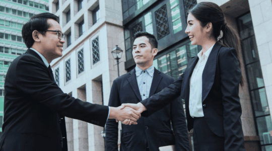 Business-investors-shaking-hands